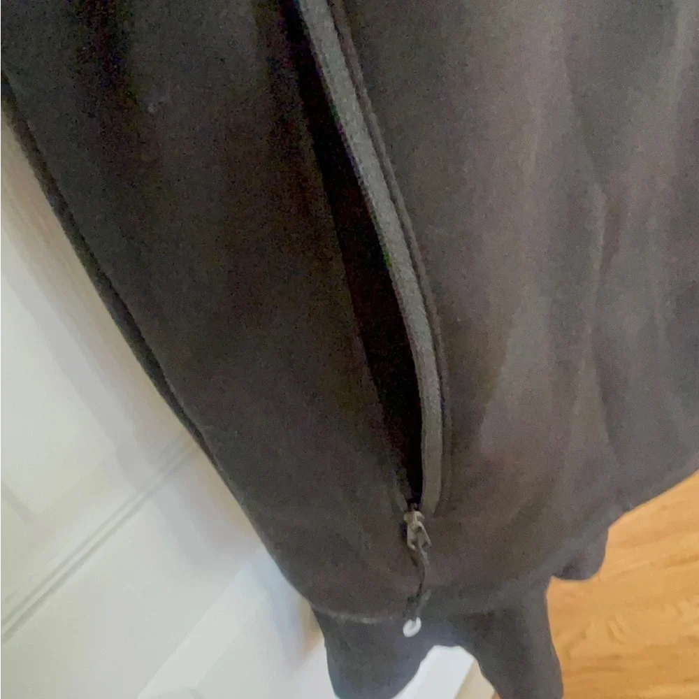 The North Face large-size lightweight men's jacket in great conditions